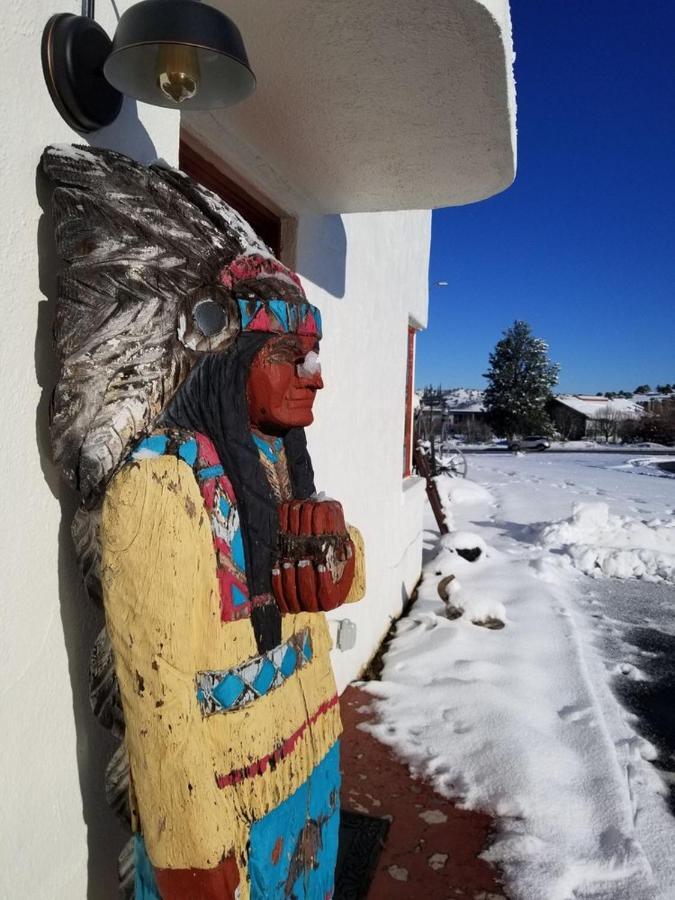Apache Lodge เพรสค็อท ภายนอก รูปภาพ